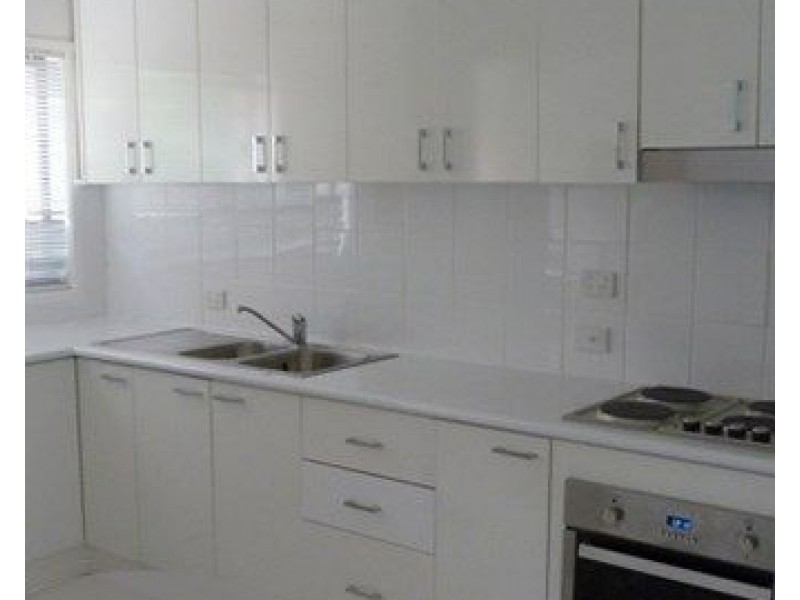 2/18 Madang Crescent, Runaway Bay QLD 4216