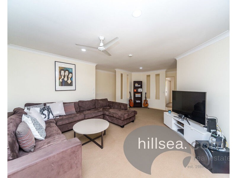 22 Oak Hill Crescent, Parkwood QLD 4214