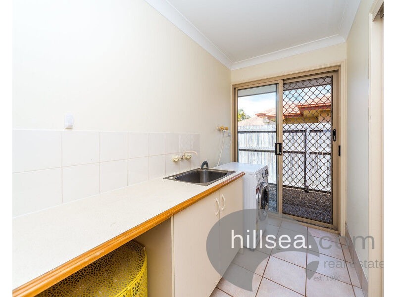 22 Oak Hill Crescent, Parkwood QLD 4214