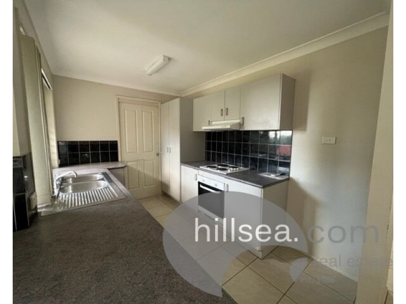 227 Universal Street, Oxenford QLD 4210