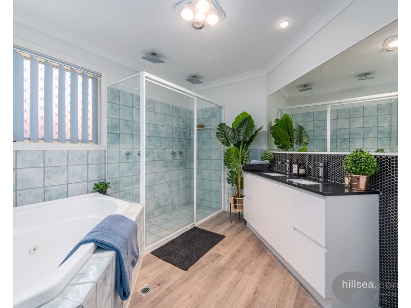 40 Jack Nicklaus Way, Parkwood QLD 4214