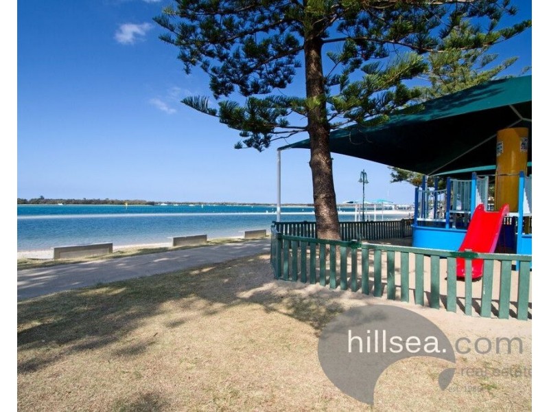 10/14 Brett Avenue, Labrador QLD 4215