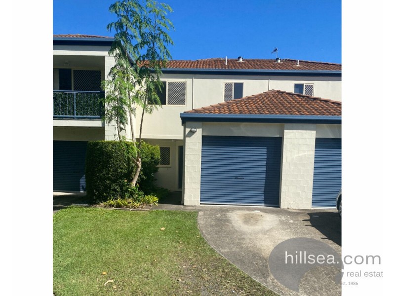 2/183 Government Road, Labrador QLD 4215
