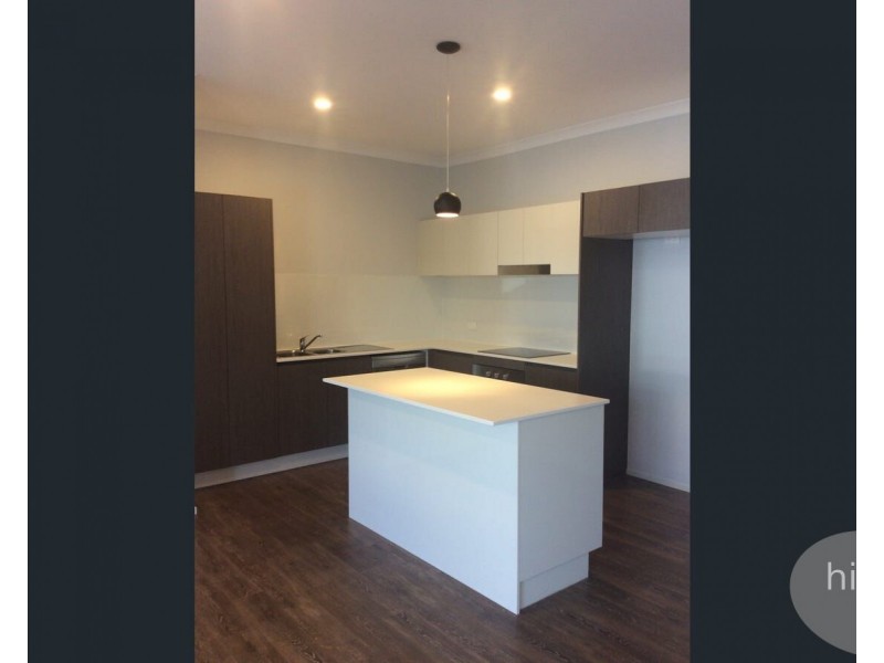 3/3 Michigan Drive, Oxenford QLD 4210