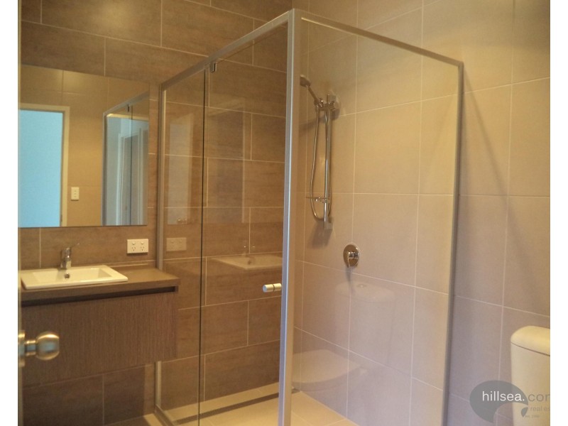 3/3 Michigan Drive, Oxenford QLD 4210