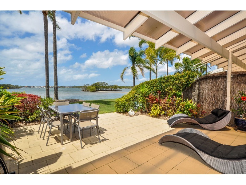 22/81 Boykambil Esplanade, Hope Island QLD 4212