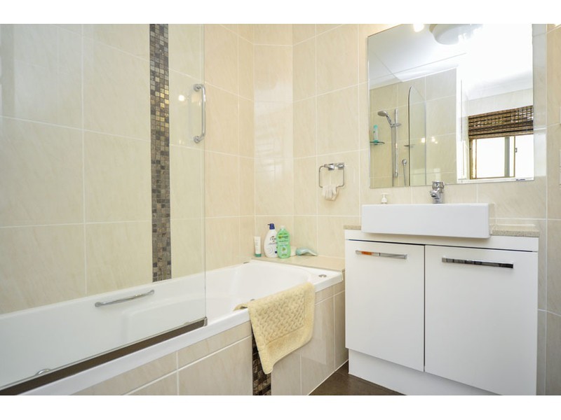 22/81 Boykambil Esplanade, Hope Island QLD 4212