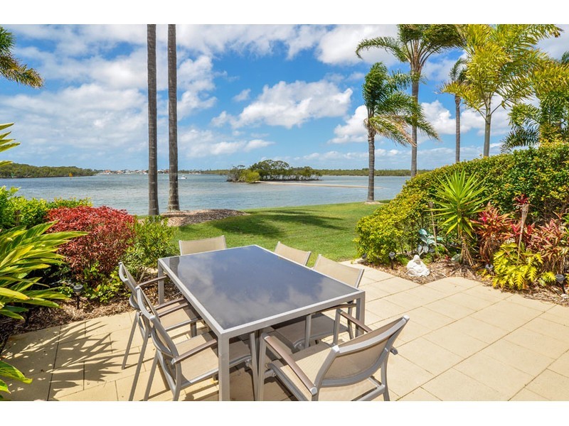 22/81 Boykambil Esplanade, Hope Island QLD 4212