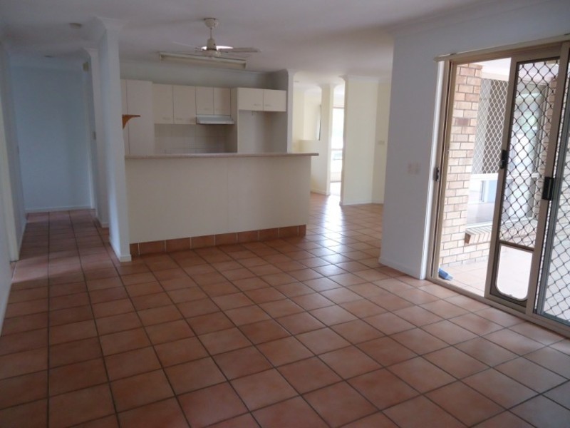 6 Floyd Court, Parkwood QLD 4214