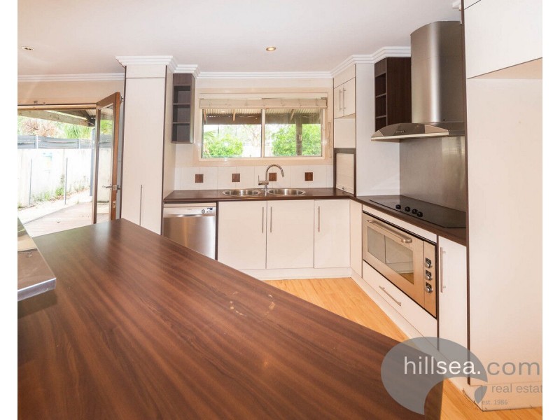 10 Parasol Street, Ashmore QLD 4214