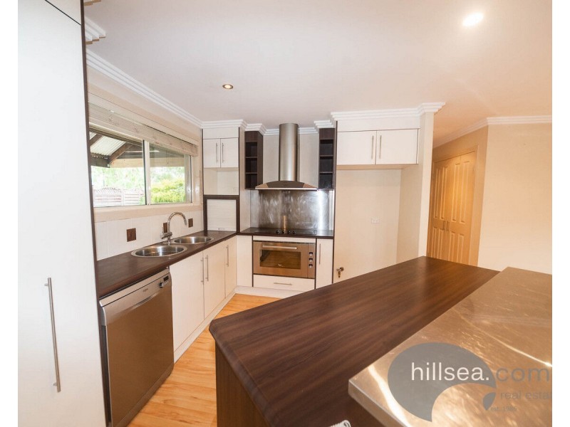 10 Parasol Street, Ashmore QLD 4214