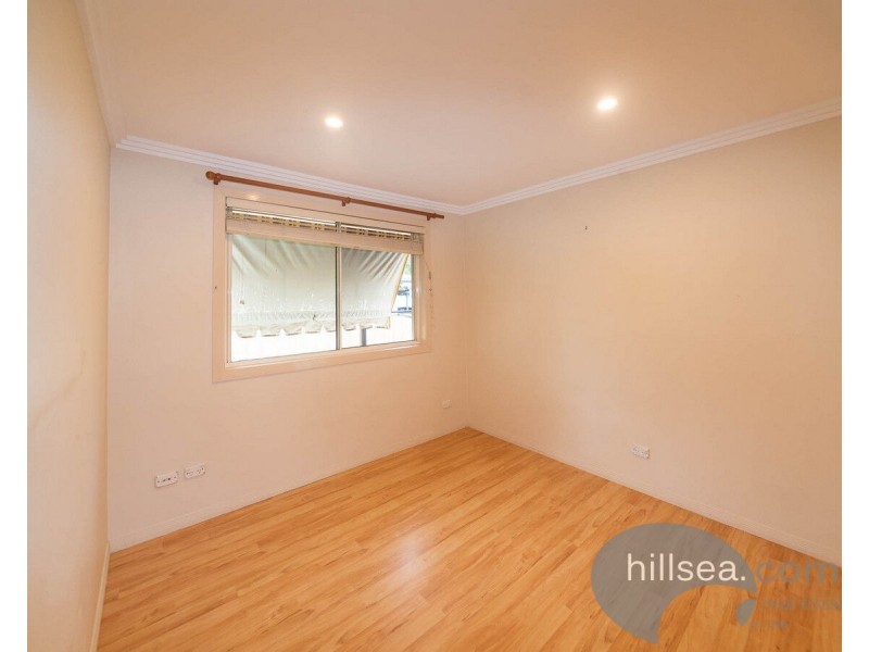 10 Parasol Street, Ashmore QLD 4214