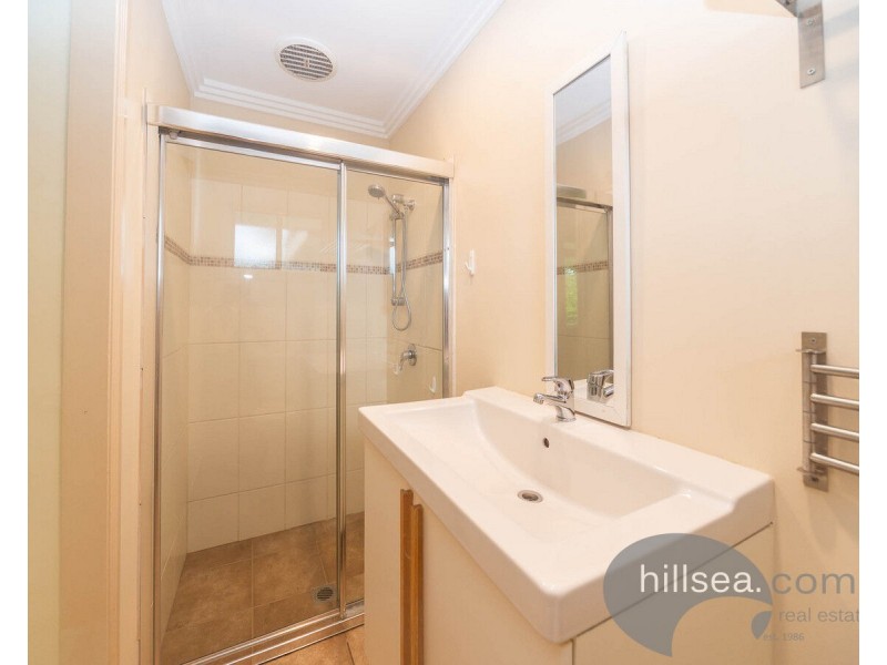 10 Parasol Street, Ashmore QLD 4214