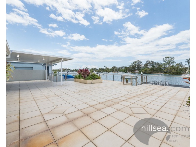 47 Lindsay Parade, Paradise Point QLD 4216