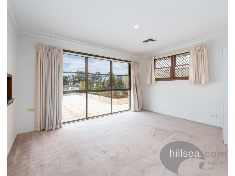 47 Lindsay Parade, Paradise Point QLD 4216