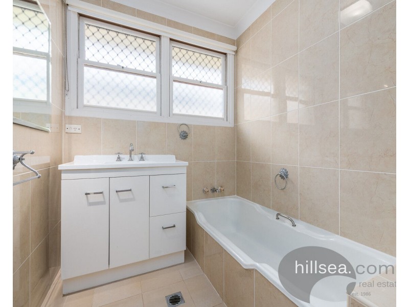 47 Lindsay Parade, Paradise Point QLD 4216