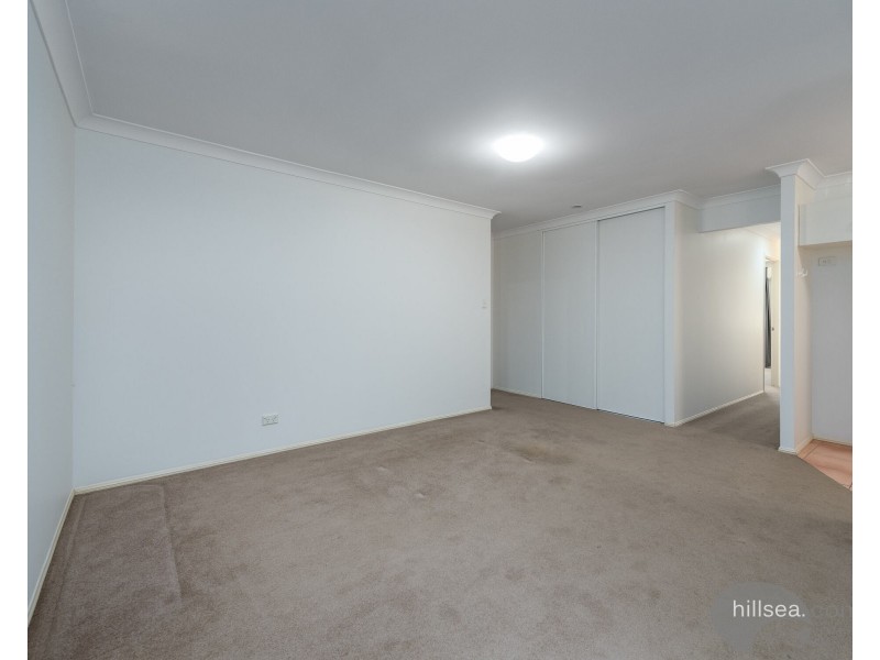 2/9 Jacqueline Avenue, Labrador QLD 4215