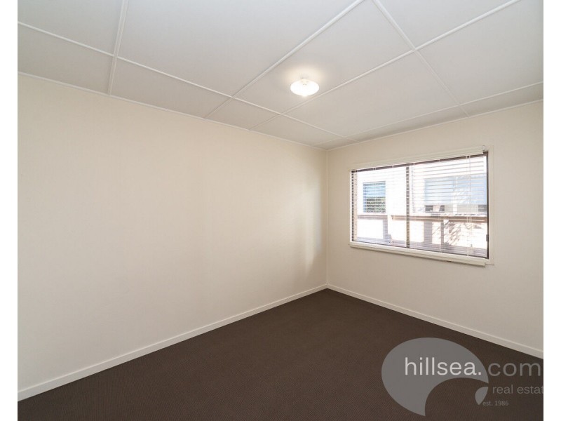 8 Rouen Avenue, Paradise Point QLD 4216