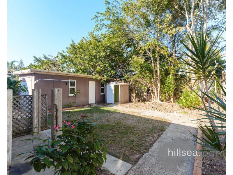 8 Rouen Avenue, Paradise Point QLD 4216