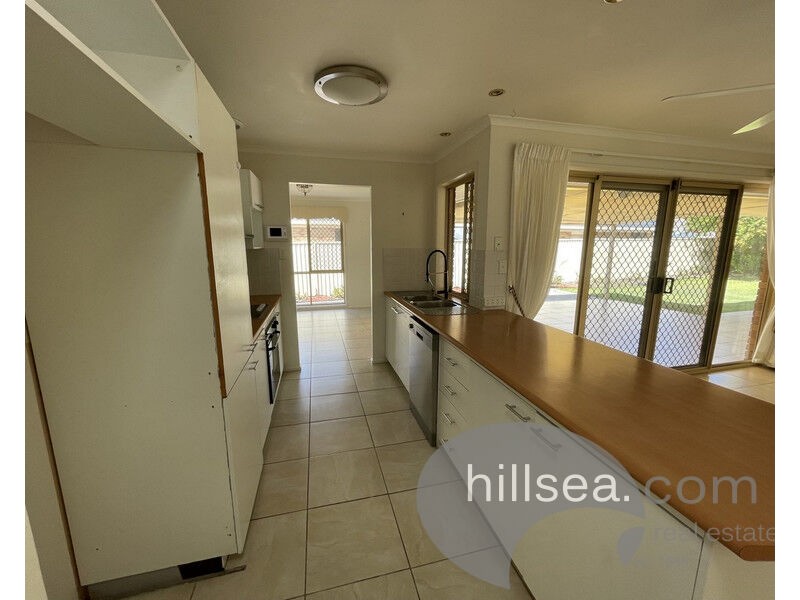 73 Allied Drive, Arundel QLD 4214