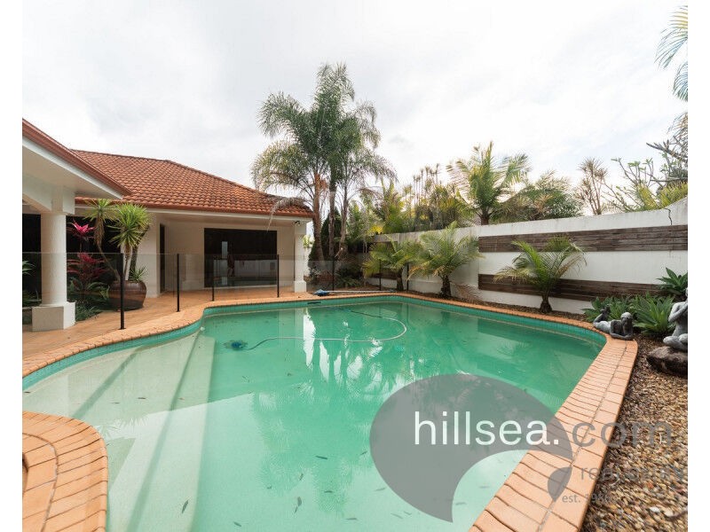 69 Arun Drive, Arundel QLD 4214
