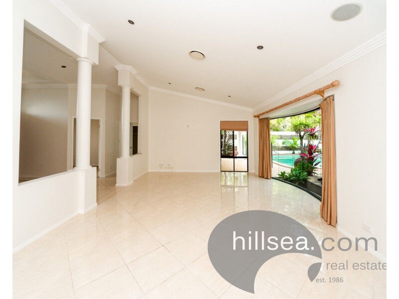 69 Arun Drive, Arundel QLD 4214