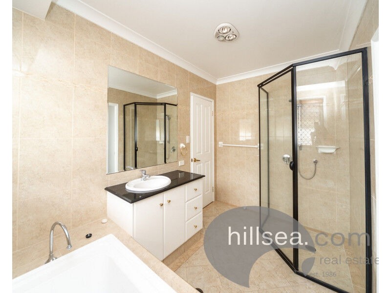 69 Arun Drive, Arundel QLD 4214