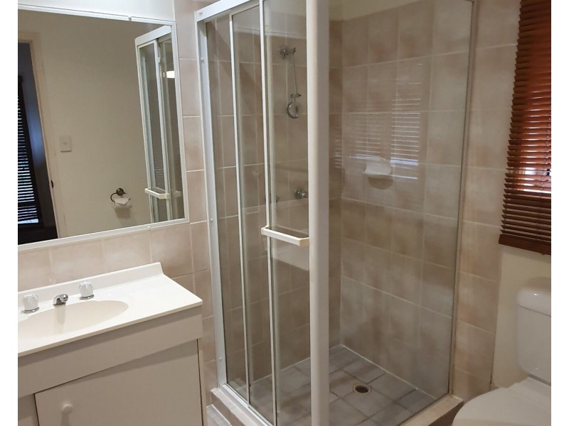 18 Grovedale Court, Parkwood QLD 4214