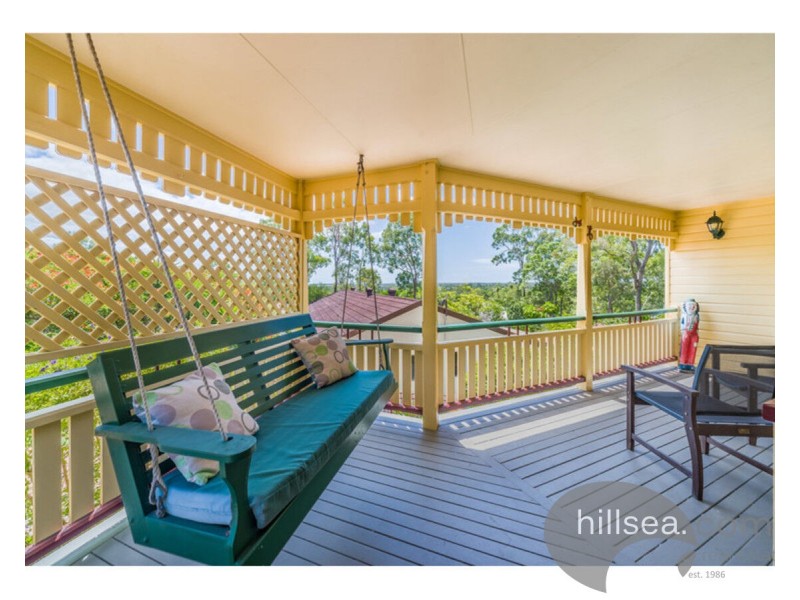 28 Tamworth Drive, Helensvale QLD 4212