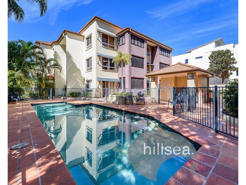17/89-91 Bayview Street, Runaway Bay QLD 4216