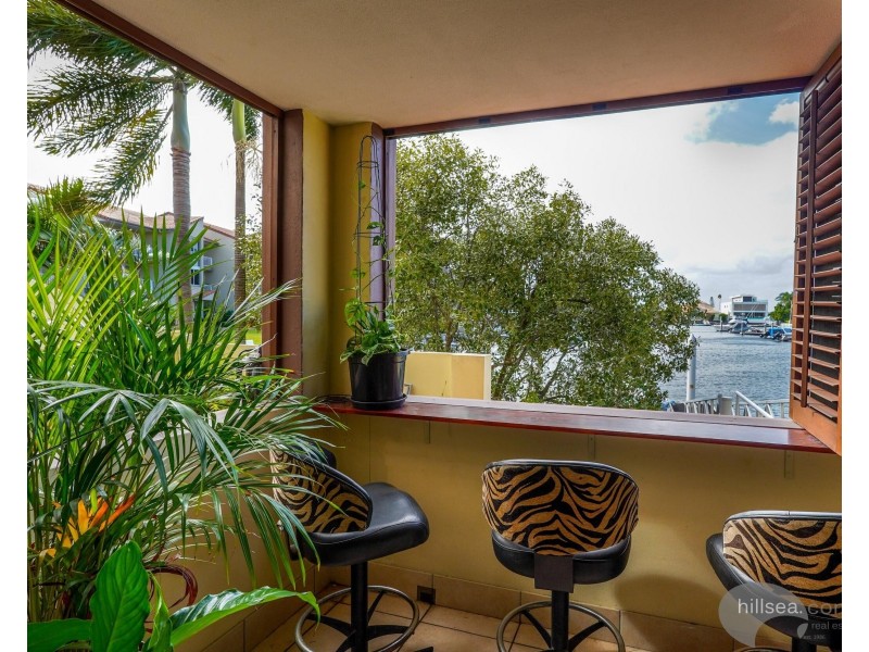 17/89-91 Bayview Street, Runaway Bay QLD 4216