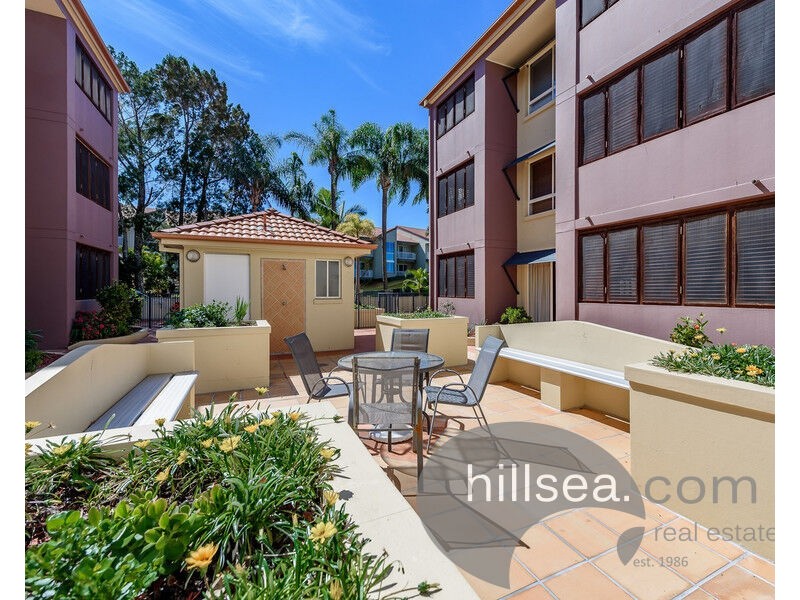 17/89-91 Bayview Street, Runaway Bay QLD 4216