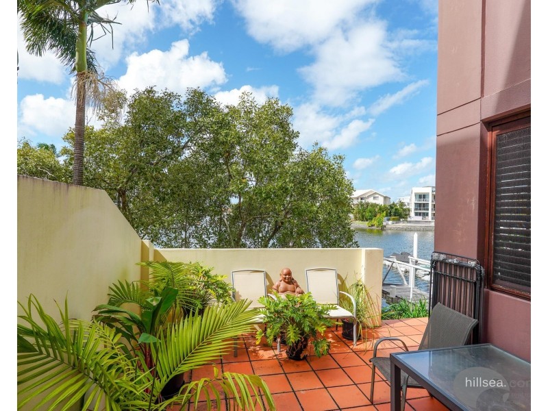 17/89-91 Bayview Street, Runaway Bay QLD 4216