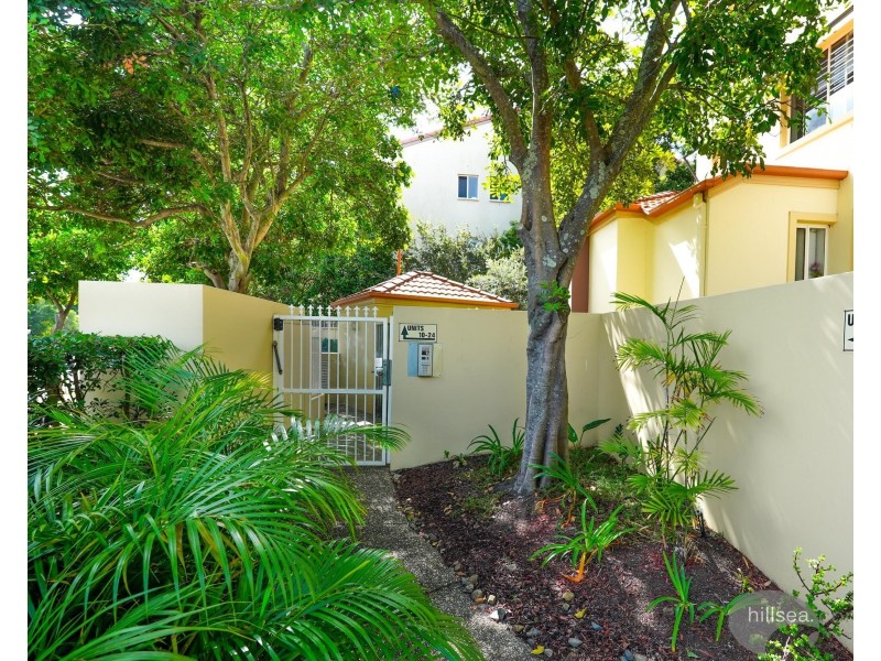 17/89-91 Bayview Street, Runaway Bay QLD 4216