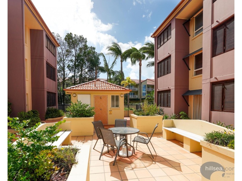 17/89-91 Bayview Street, Runaway Bay QLD 4216