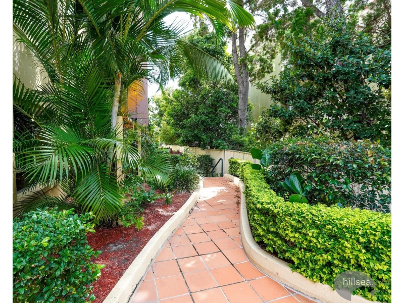 17/89-91 Bayview Street, Runaway Bay QLD 4216