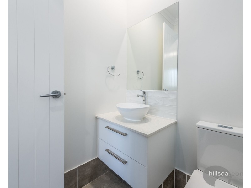 50 Bruce Avenue, Paradise Point QLD 4216