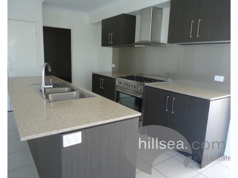 4 Arcadia Boulevard, Pimpama QLD 4209