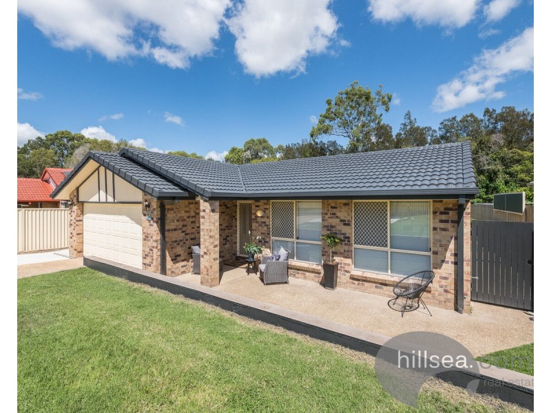 8 Cootharaba Drive, Helensvale QLD 4212
