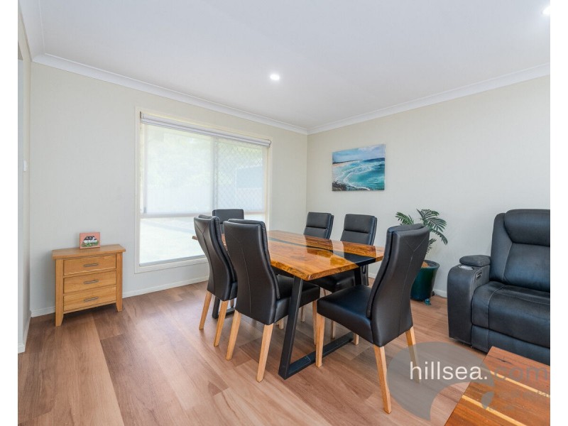 8 Cootharaba Drive, Helensvale QLD 4212