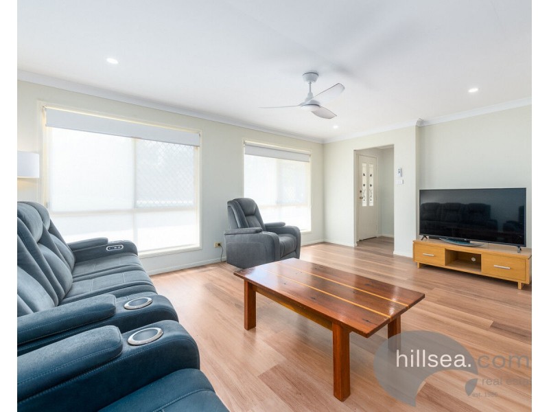 8 Cootharaba Drive, Helensvale QLD 4212