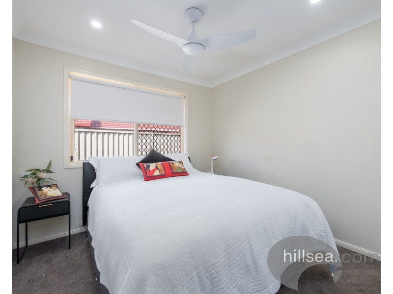 8 Cootharaba Drive, Helensvale QLD 4212