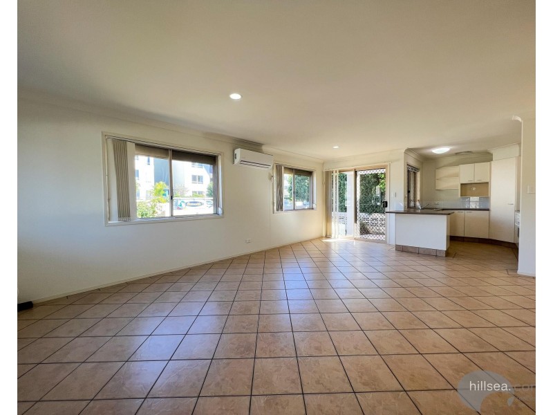 1/21 Central Street, Labrador QLD 4215