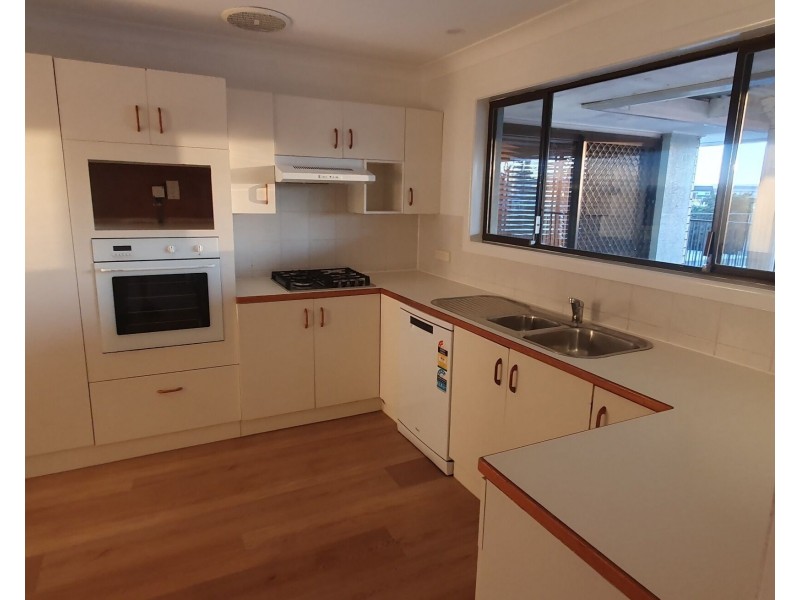 60 O’Grady Drive, Paradise Point QLD 4216