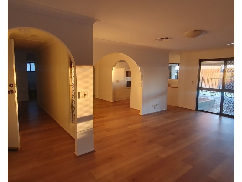 60 O’Grady Drive, Paradise Point QLD 4216