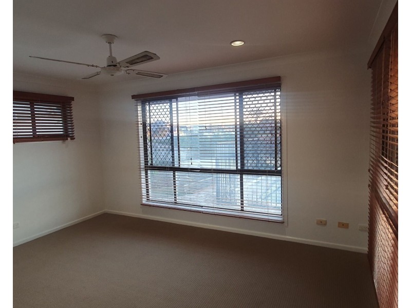 60 O’Grady Drive, Paradise Point QLD 4216