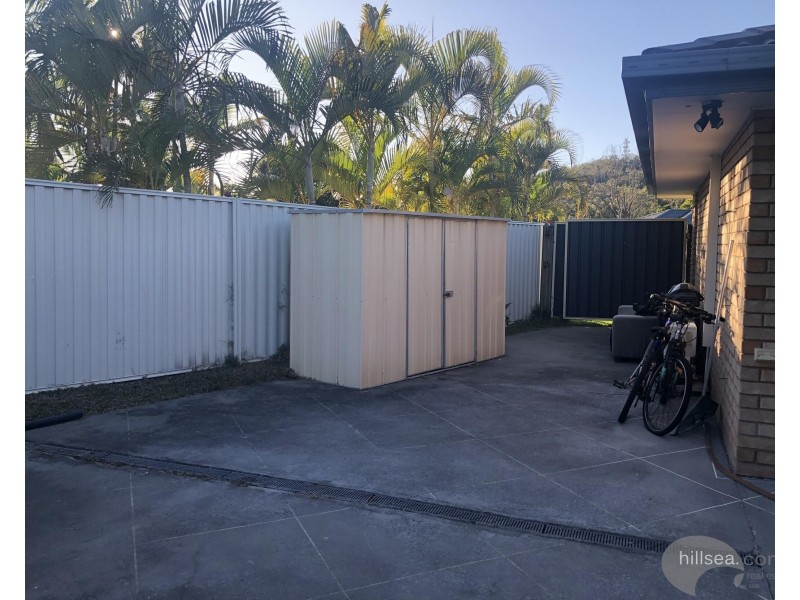 8 County Close, Parkwood QLD 4214