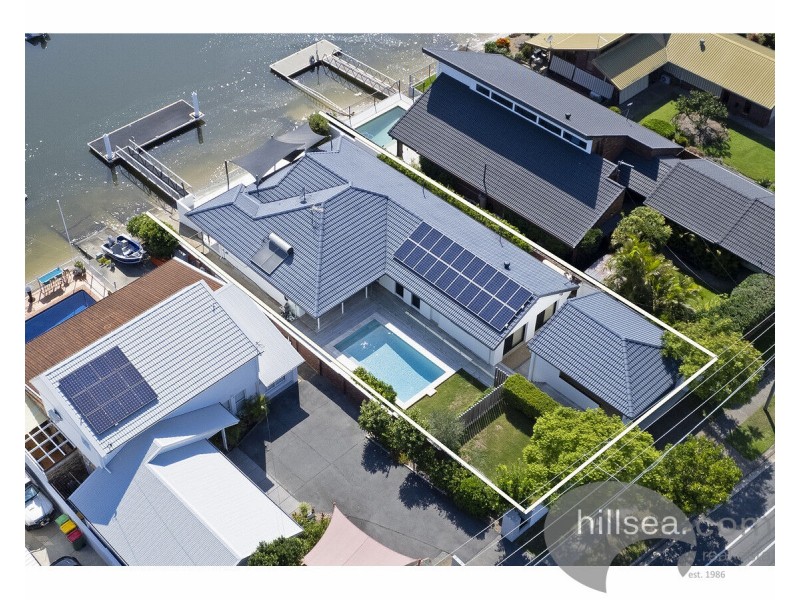 359 Bayview Street, Hollywell QLD 4216