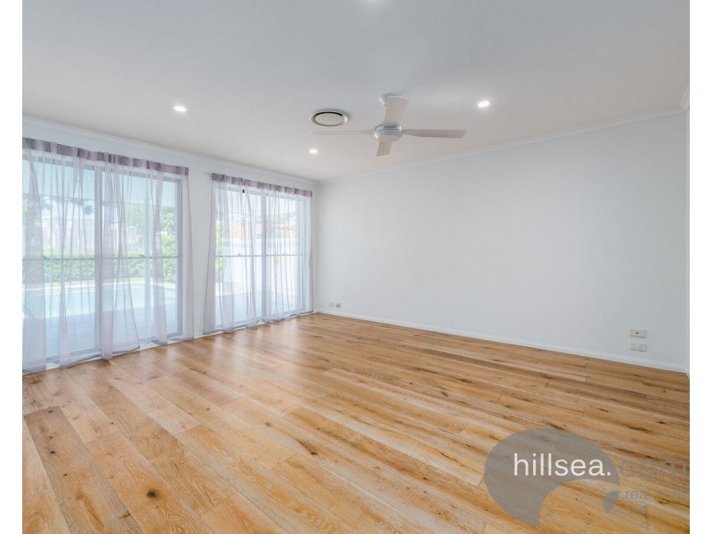 359 Bayview Street, Hollywell QLD 4216