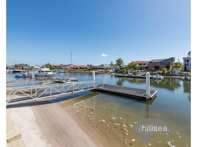 359 Bayview Street, Hollywell QLD 4216